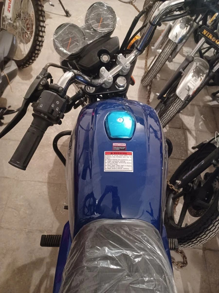 موتورسیکلت نیکتاز طرح باکسر مدل BM 200 سیسی ترمز دیسکی 1405